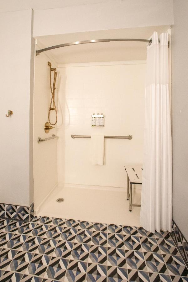 Hotel Denim Ґрінсборо Екстер'єр фото